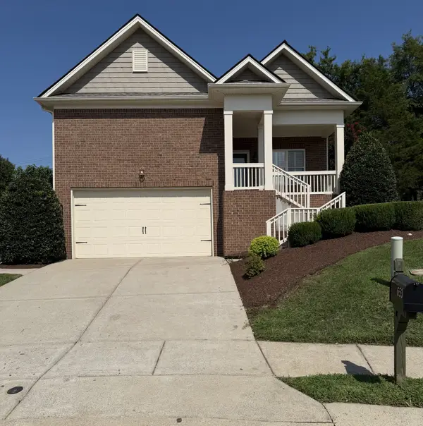 653 Nevins Pl, Nolensville, TN 37135