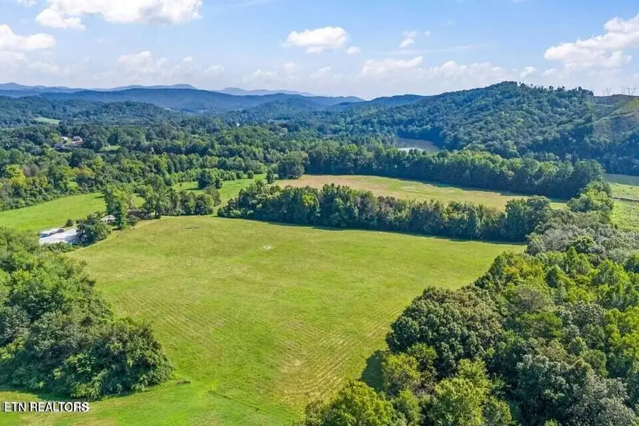2718 Swan Pond Circle Rd, Harriman, TN 37748 - #2