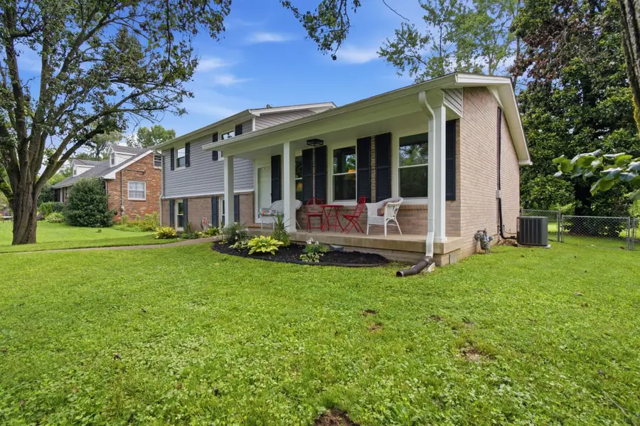 445 Harwell Dr, Hermitage, TN 37076 - #2