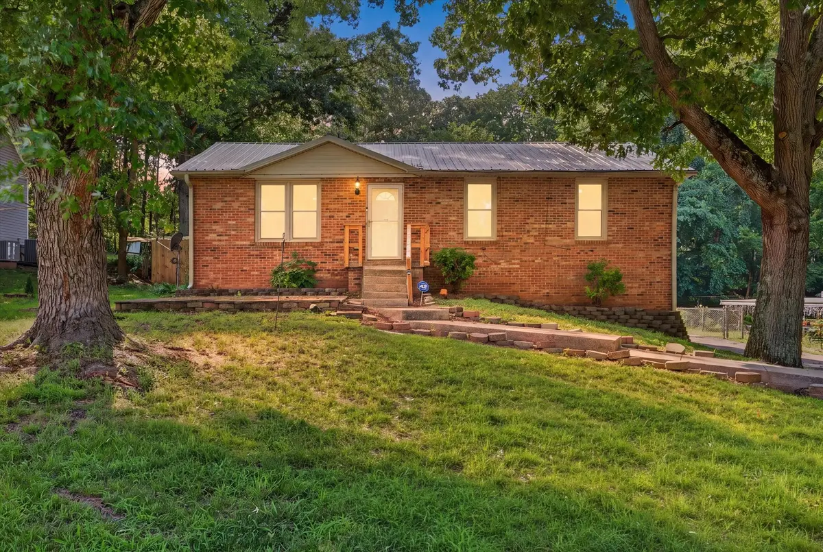 1832 Palamino Dr, Clarksville, TN 37042 - #1