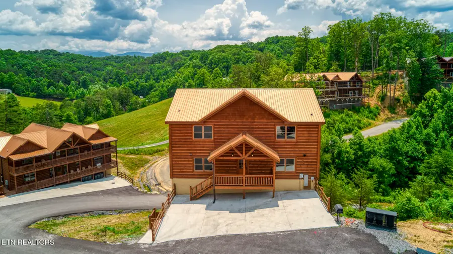 3303 Grace Way, Sevierville, TN 37876 - #3