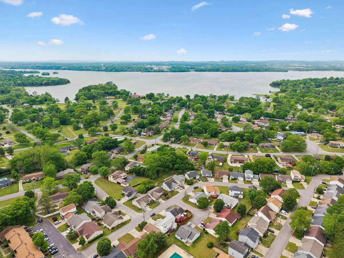 111 River Bend Rd, Hendersonville, TN 37075 - #1