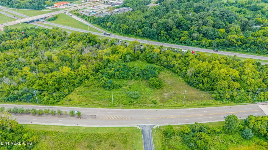2475 Creekwood Park Blvd, Lenoir City, TN 37772 - #3