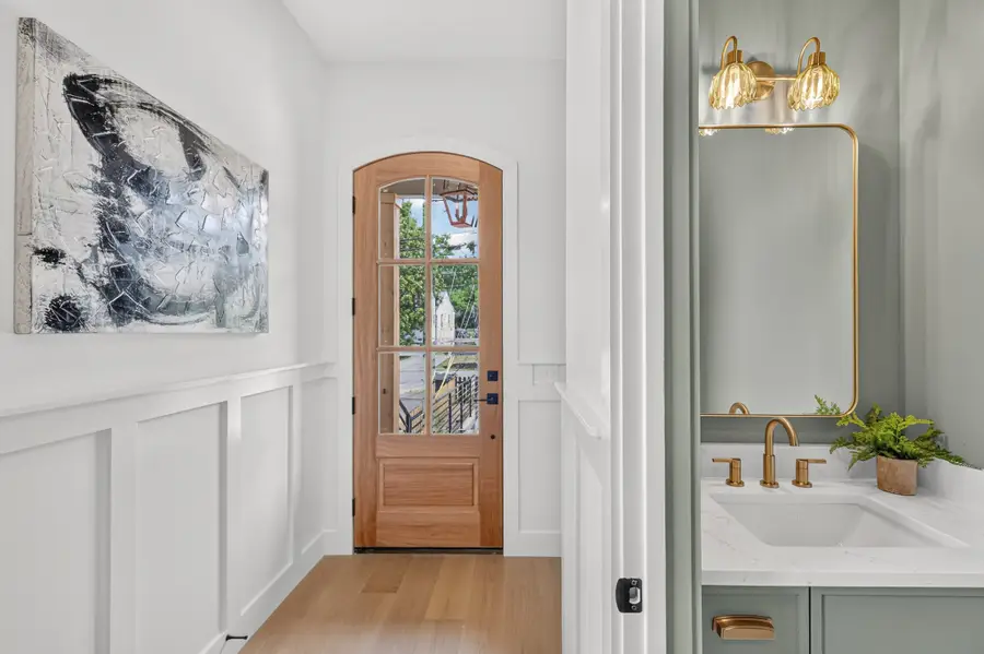 60A Creighton Ave, Nashville, TN 37206 - #3