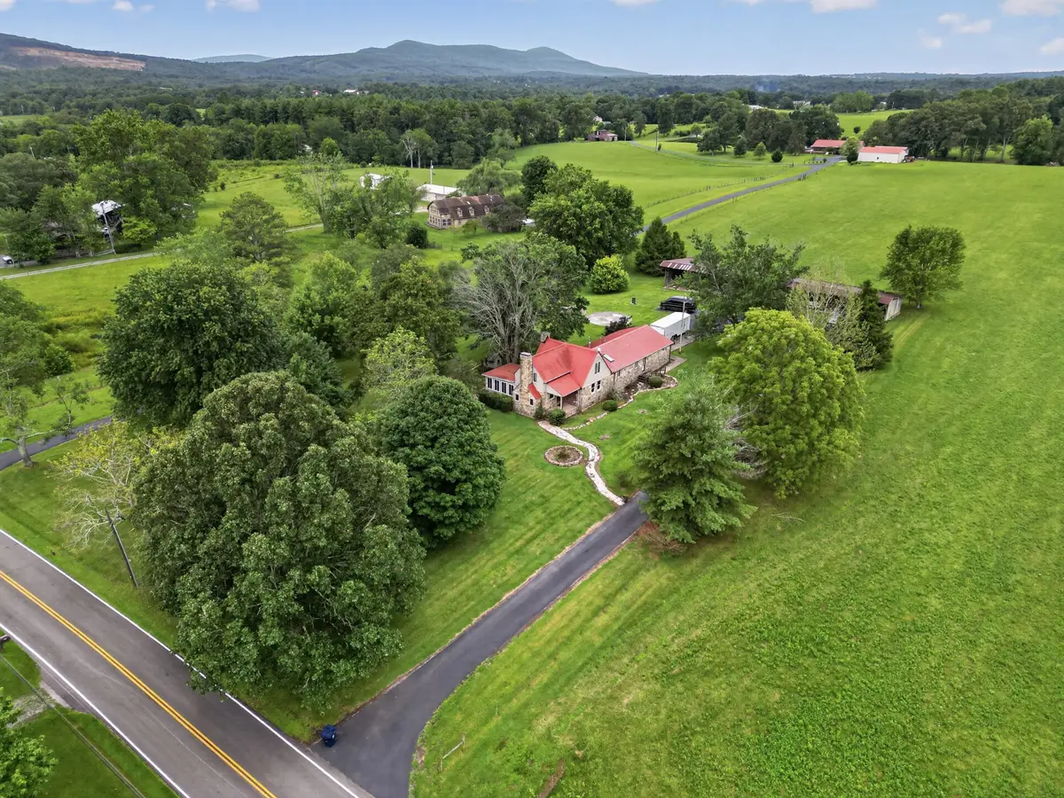 1705 Open Range Rd, Crossville, TN 38555 - #1
