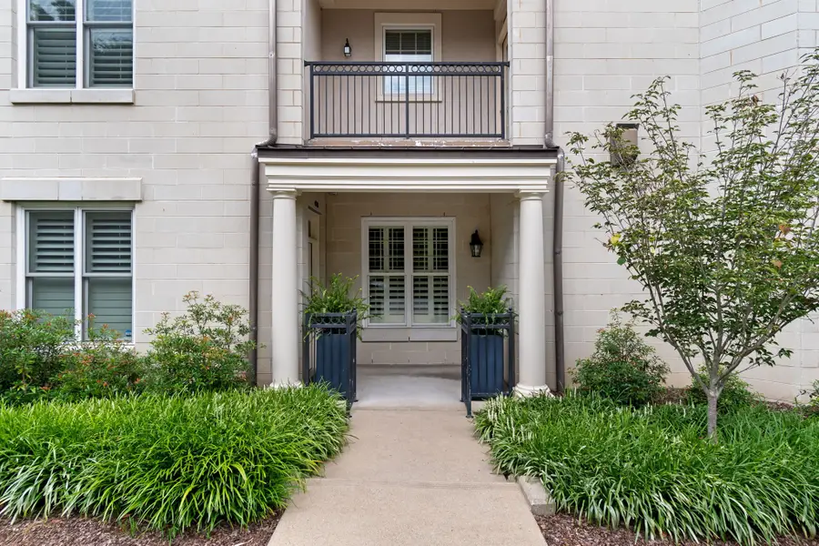 4116 Ridgefield Dr, Nashville, TN 37205 - #2