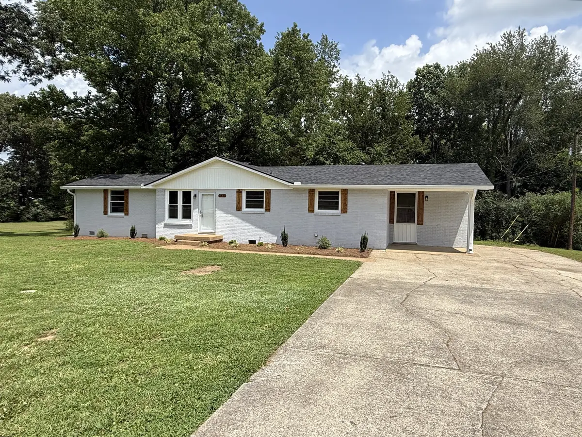 2825 Lylewood Rd, Woodlawn, TN 37191 - #1