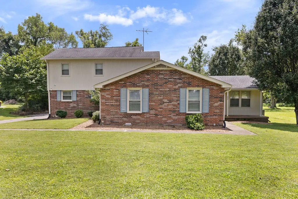 207 Brookside Dr, Old Hickory, TN 37138 - #1