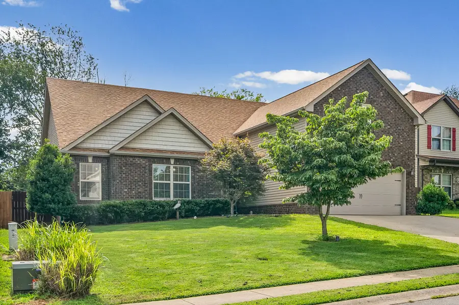 639 Sturdivant Dr, Clarksville, TN 37042 - #3