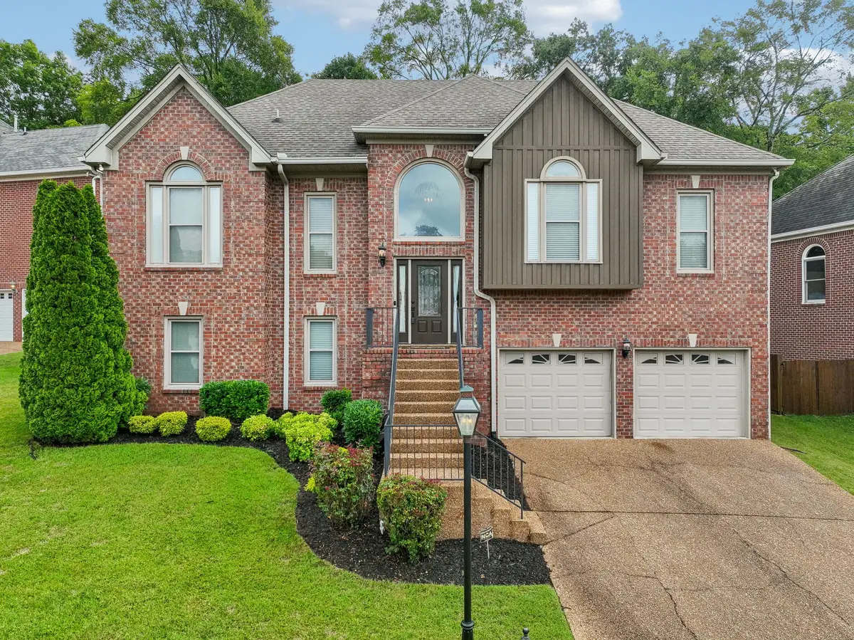 612 Bayhill Ct N, Hermitage, TN 37076 - #1