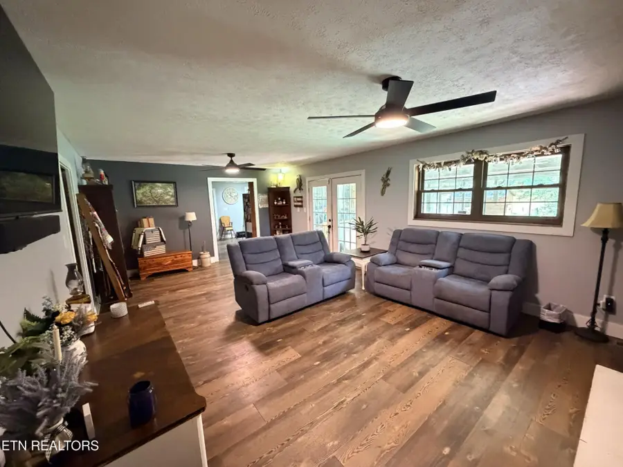 158 Daysville Rd, Rockwood, TN 37854 - #2