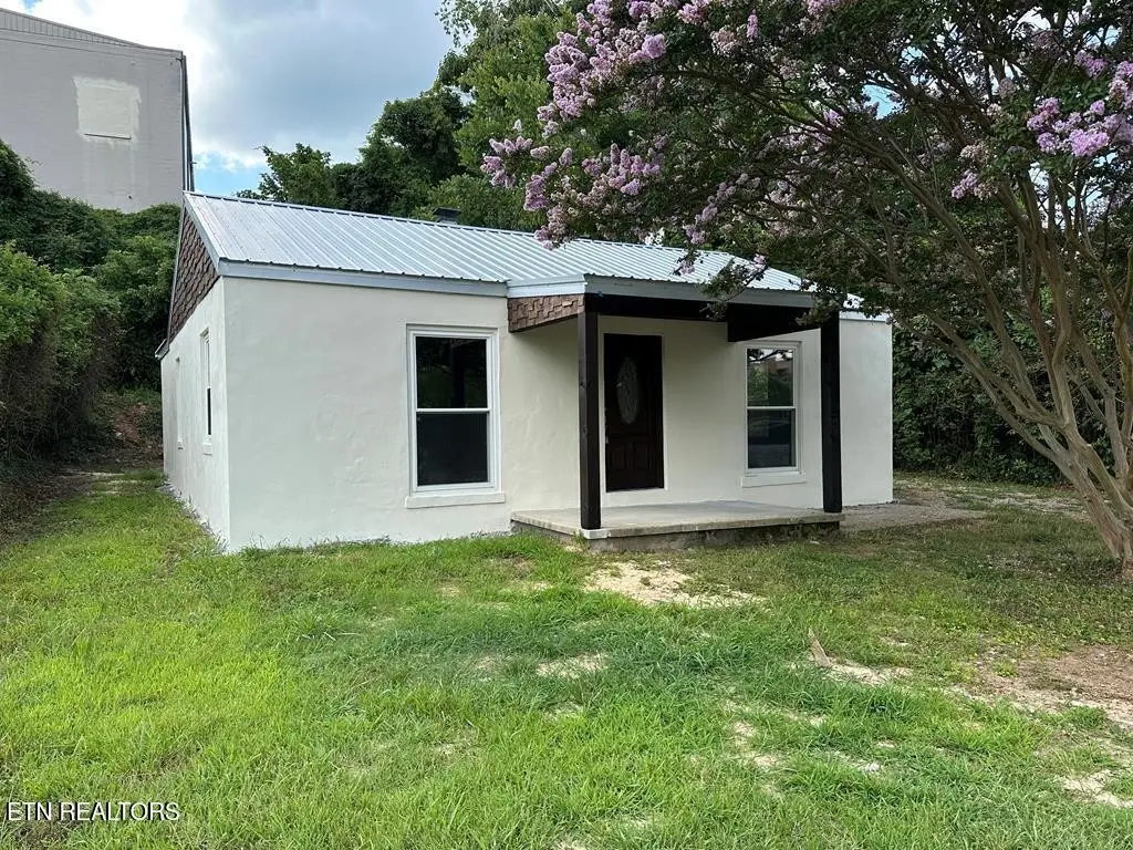 23 S Carter St, Sparta, TN 38583 - #1