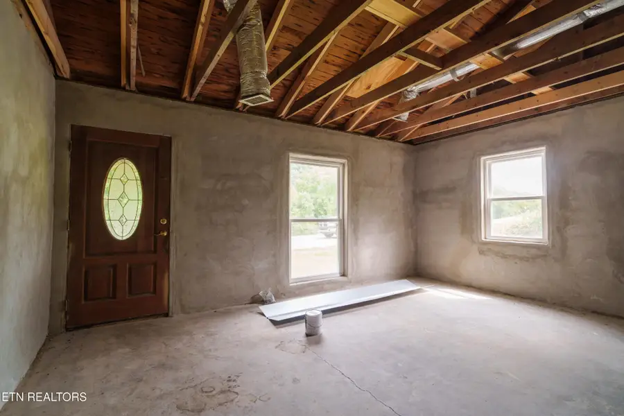 23 S Carter St, Sparta, TN 38583 - #2