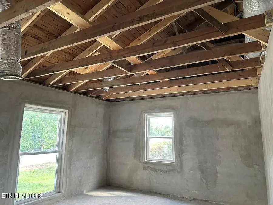 23 S Carter St, Sparta, TN 38583 - #3