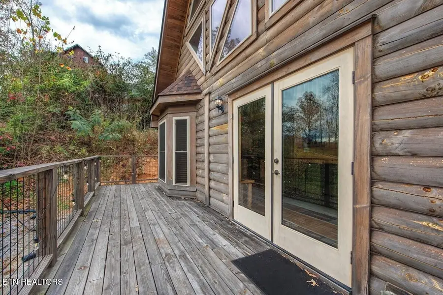 820 Crest View Drive, Gatlinburg, TN 37738 - #3