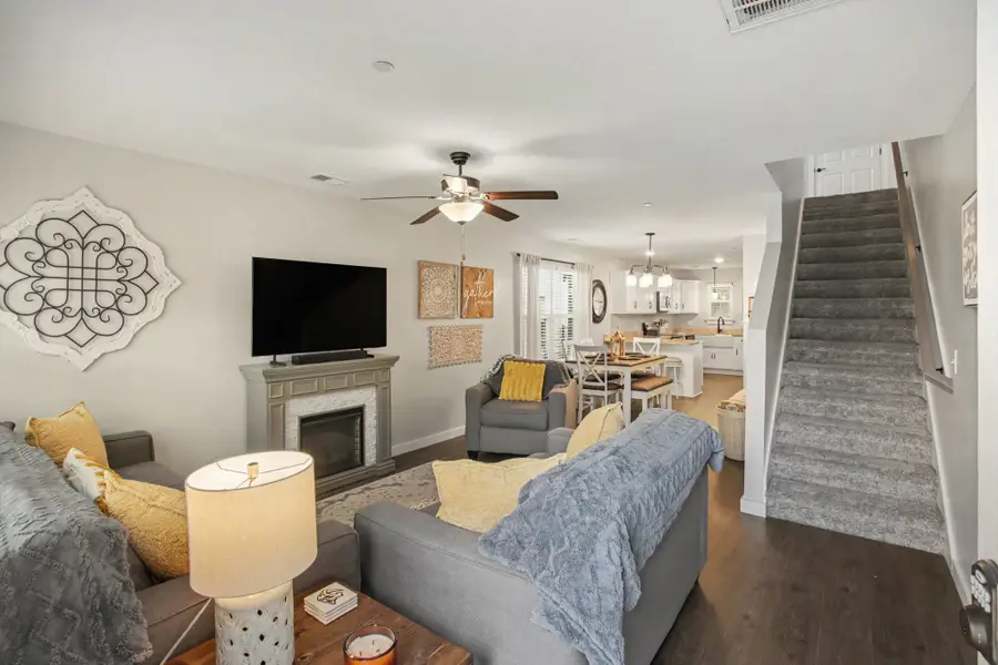 215 Emmett Dr, White House, TN 37188 - #3
