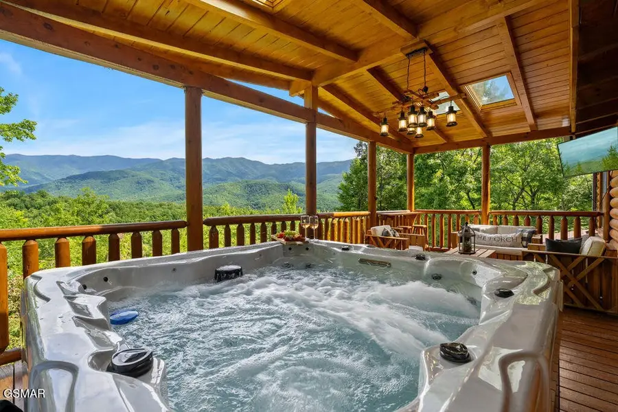 556 Thissa Way, Gatlinburg, TN 37738 - #2