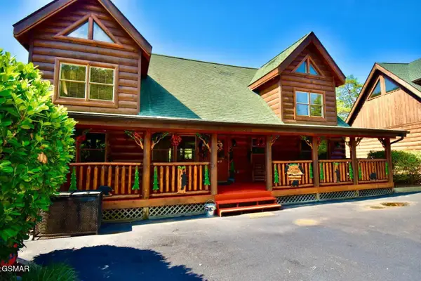 2068 Bear Haven Way, Sevierville, TN 37876