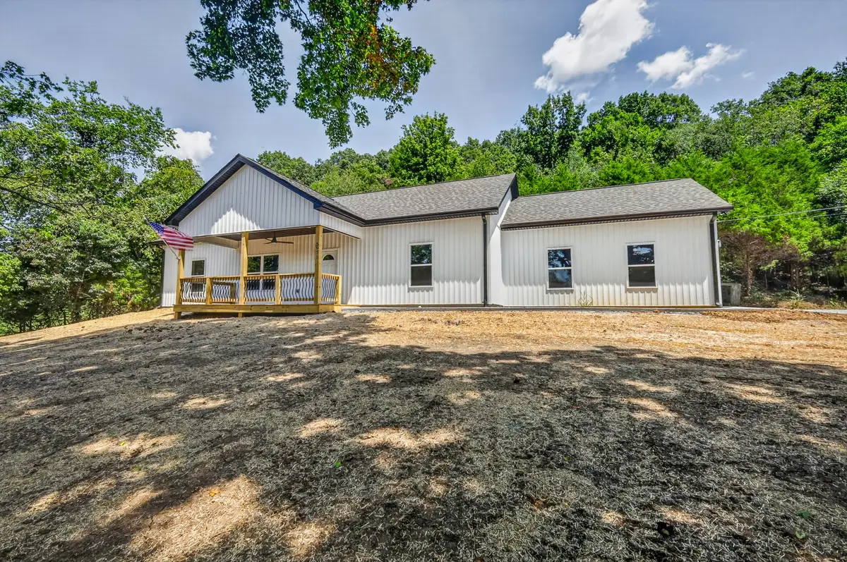 5071 Campbellsville Pike, Culleoka, TN 38451 - #1