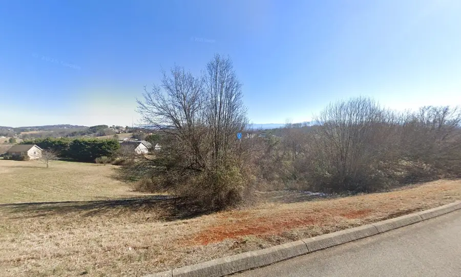 425 Summerhill Dr, Kodak, TN 37764 - #2