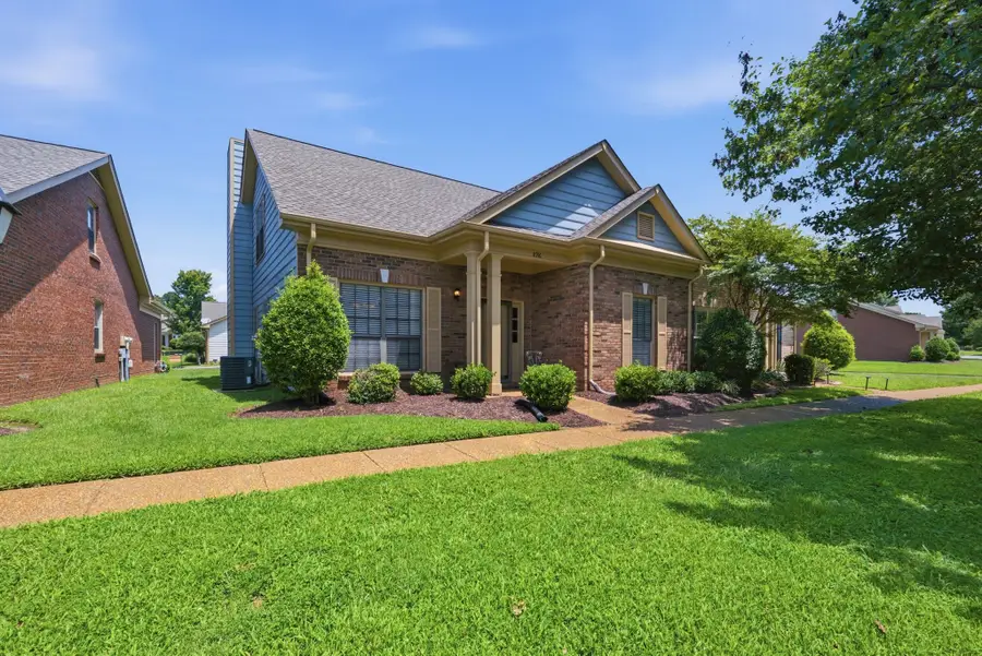 8916 Sawyer Brown Rd, Nashville, TN 37221 - #2