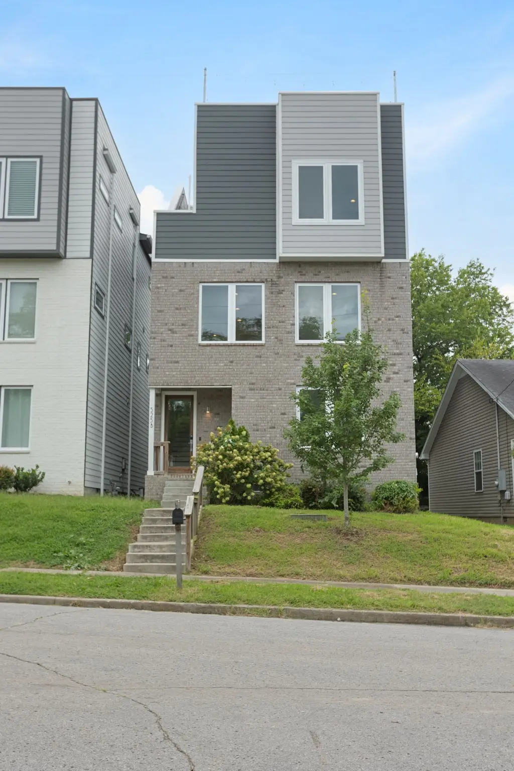 525B 31st Ave N, Nashville, TN 37209 - #1