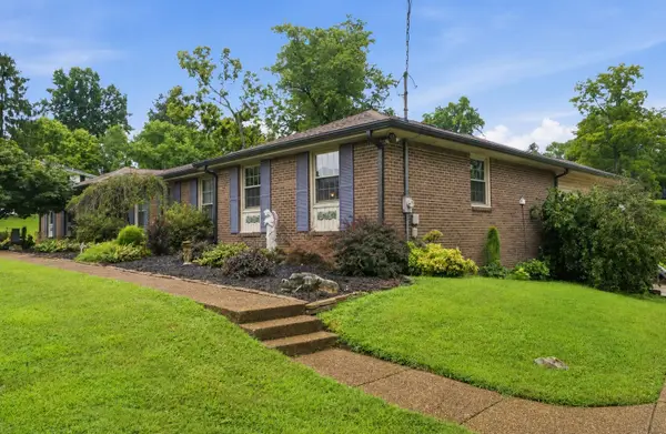 402 Ellington Dr, Franklin, TN 37064