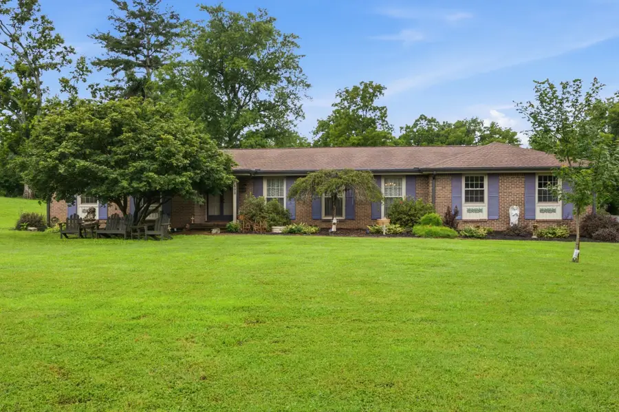 402 Ellington Dr, Franklin, TN 37064 - #2
