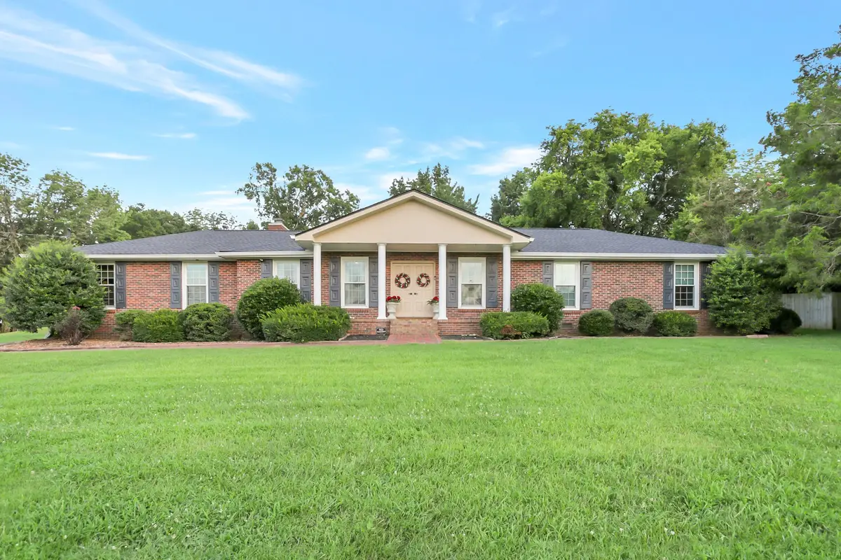 4025 Lake Pkwy, Hermitage, TN 37076 - #1
