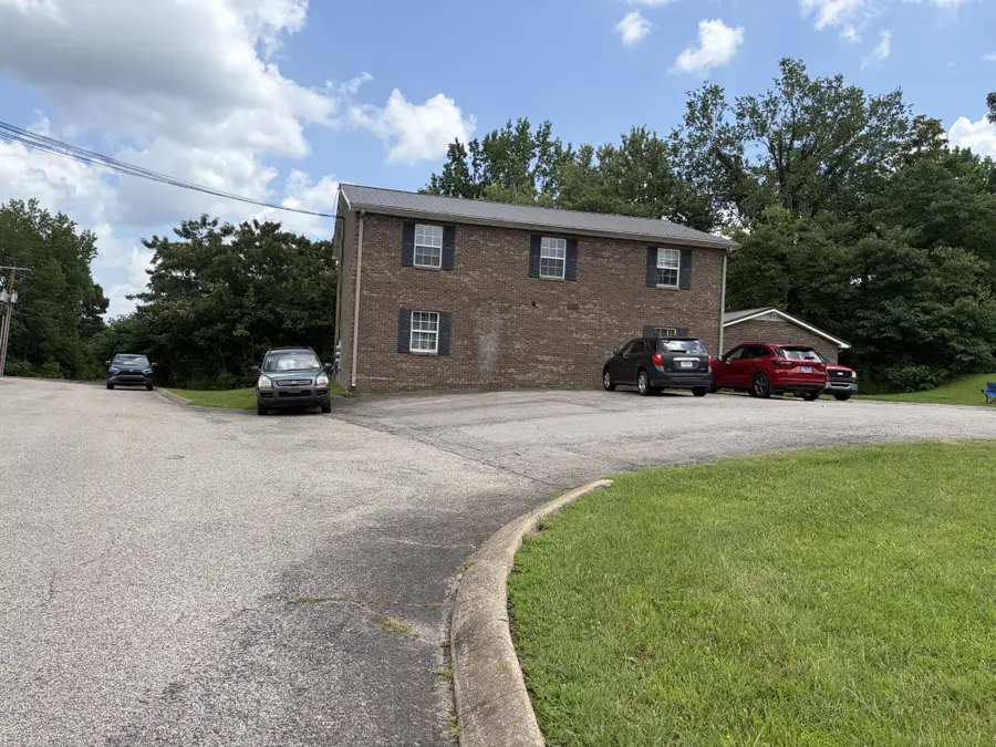 104 Polk St, Linden, TN 37096 - #2