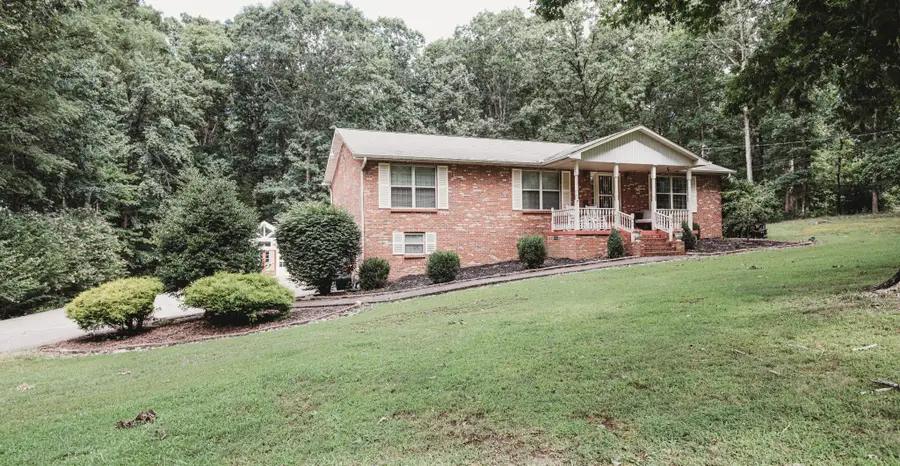 651 Oak Shadow Dr, New Johnsonville, TN 37134 - #2