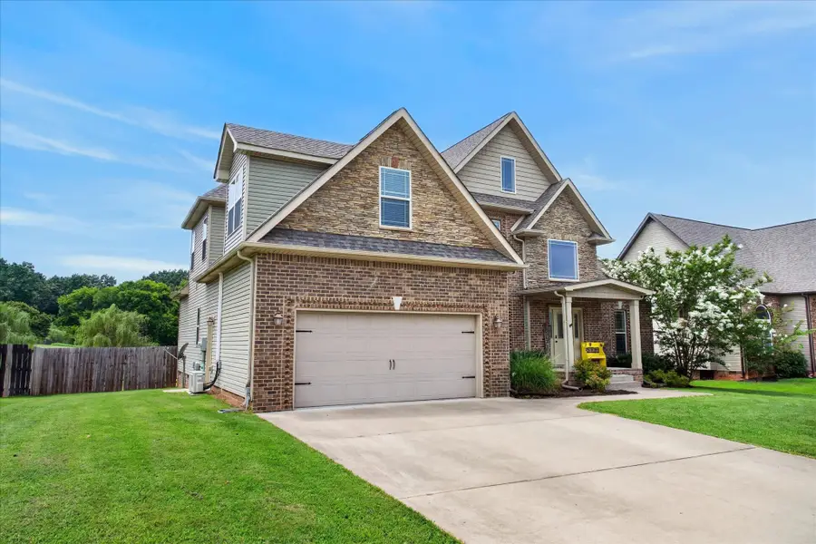 992 Promenade Dr, Adams, TN 37010 - #2