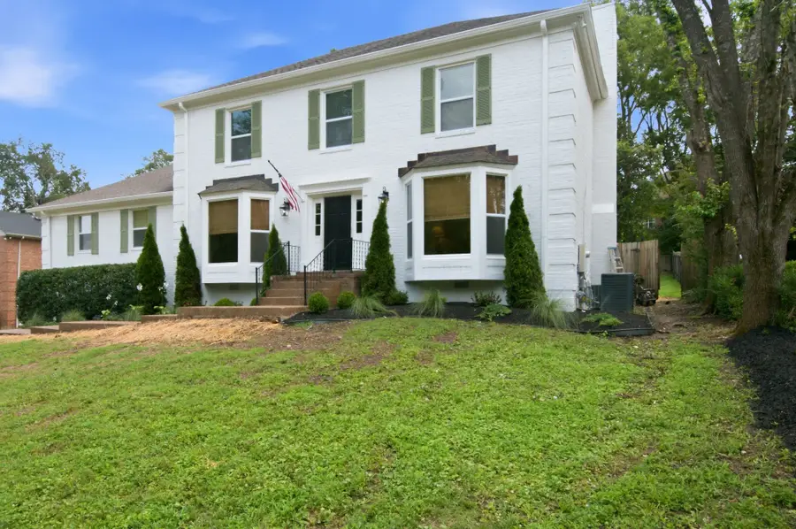8005 Montcastle Dr, Nashville, TN 37221 - #2