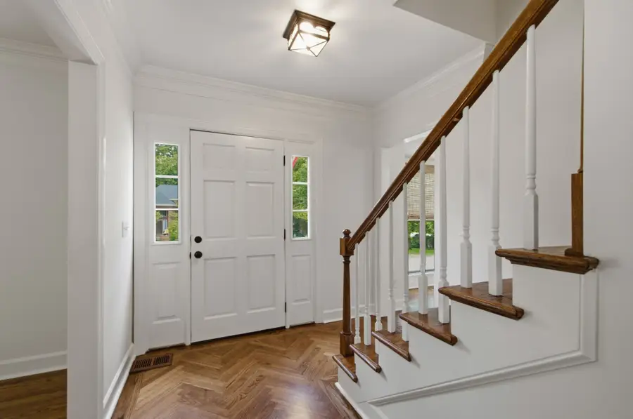 8005 Montcastle Dr, Nashville, TN 37221 - #3