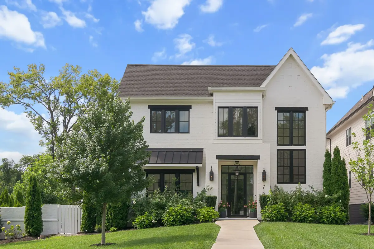 1715 Hillmont Dr, Nashville, TN 37215 - #1