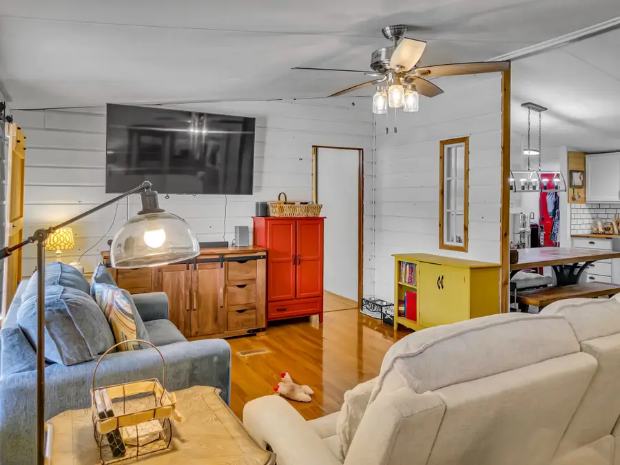 262 Woodland Heights Rd, Centerville, TN 37033 - #2