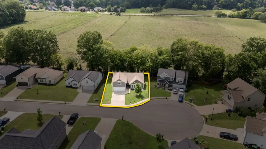 357 Fieldstone Ln, Springfield, TN 37172 - #2