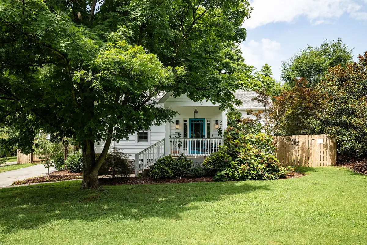 328 11th Ave N, Franklin, TN 37064 - #1