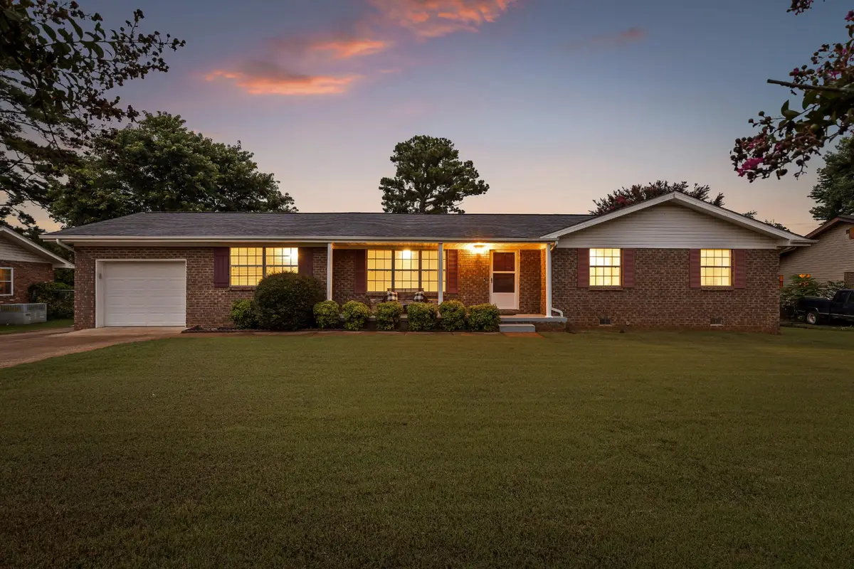 325 Kelsey Drive, Rossville, GA 30741 - #1