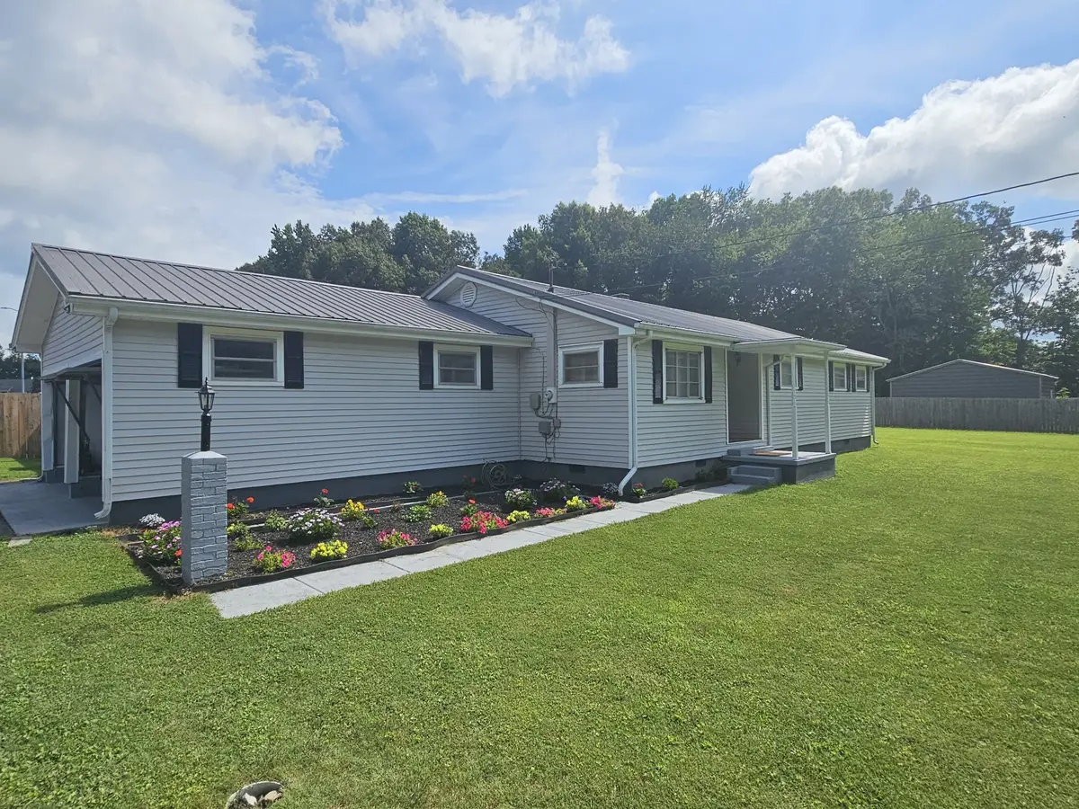 715 Marbury Rd, Tullahoma, TN 37388 - #1