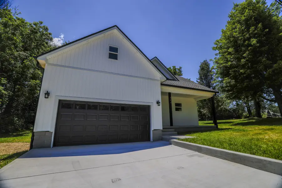 205 W Minnie Ave, Monterey, TN 38574 - #2