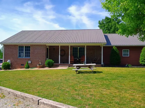 7863 Oscar Green Rd, Primm Springs, TN 38476