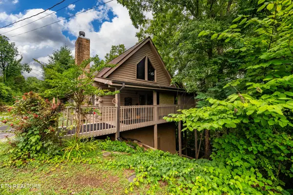 2123 Wingspan Drive, Sevierville, TN 37876