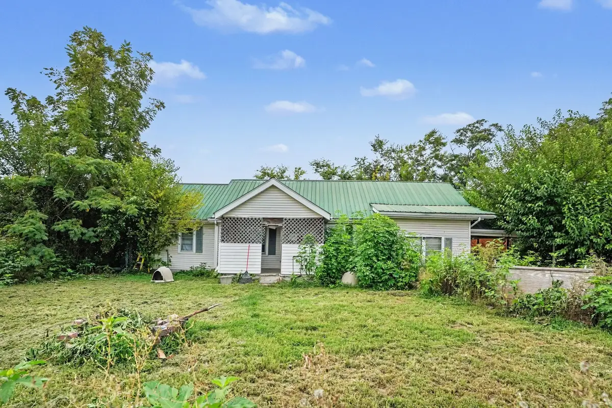 9105 Old Highway 52, Westmoreland, TN 37186 - #1
