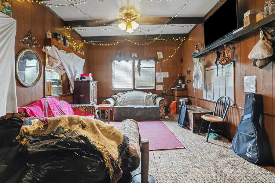 9105 Old Highway 52, Westmoreland, TN 37186 - #2