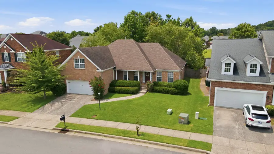 1457 Bridgecross Pkwy, Hermitage, TN 37076 - #2