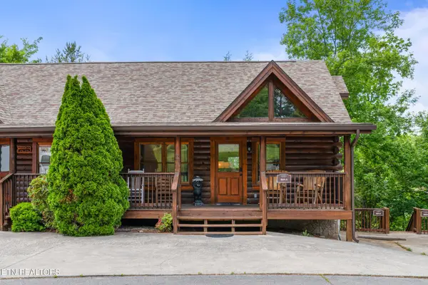 841 Golf View Blvd, Pigeon Forge, TN 37863