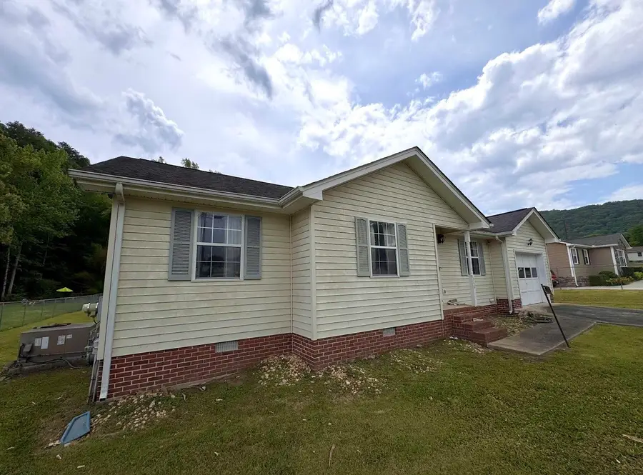 346 Ducktown Street, Soddy Daisy, TN 37379 - #2