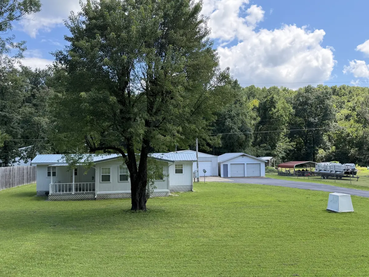 189 Leatherwood Lake Rd, Stewart, TN 37175 - #1