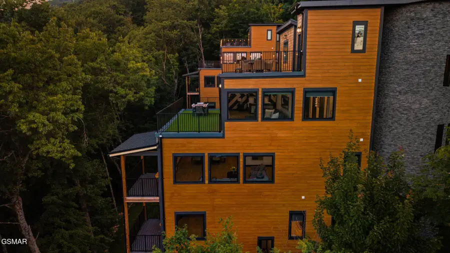 1253 Bavarian Way, Gatlinburg, TN 37738 - #2